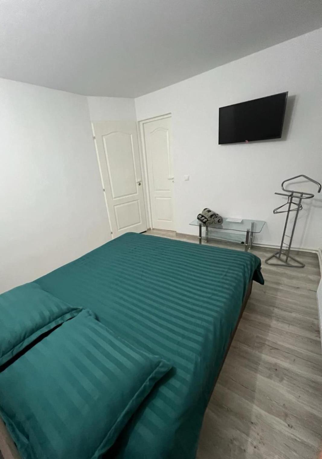 Garsoniera Casa Dragoeni, Targu Jiu Târgu Jiu Exterior foto
